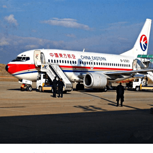 大连机场物流航空快运业稳步发展的原因是什么？